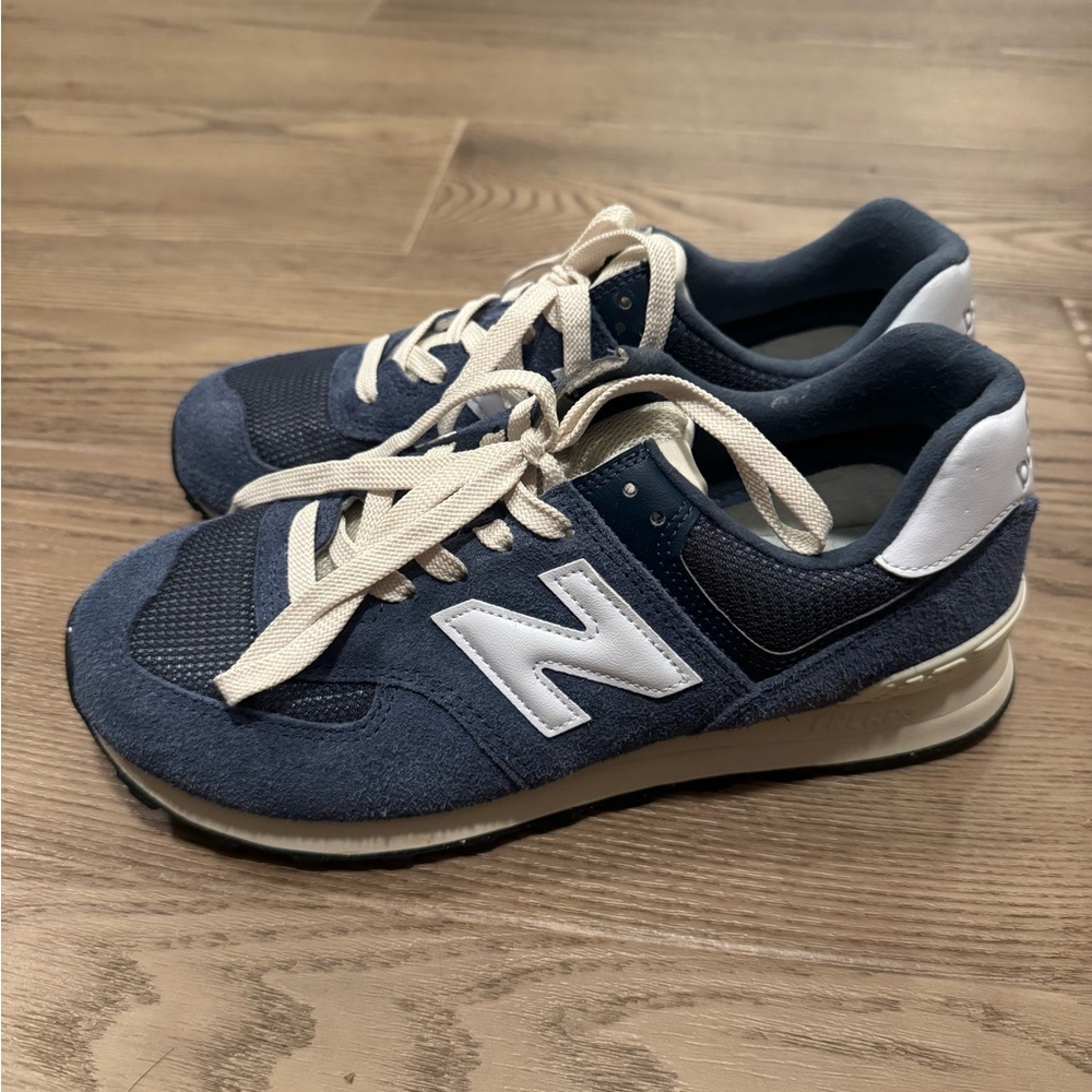 Women’s New Balance 574 Navy and White Casual Sneakers
